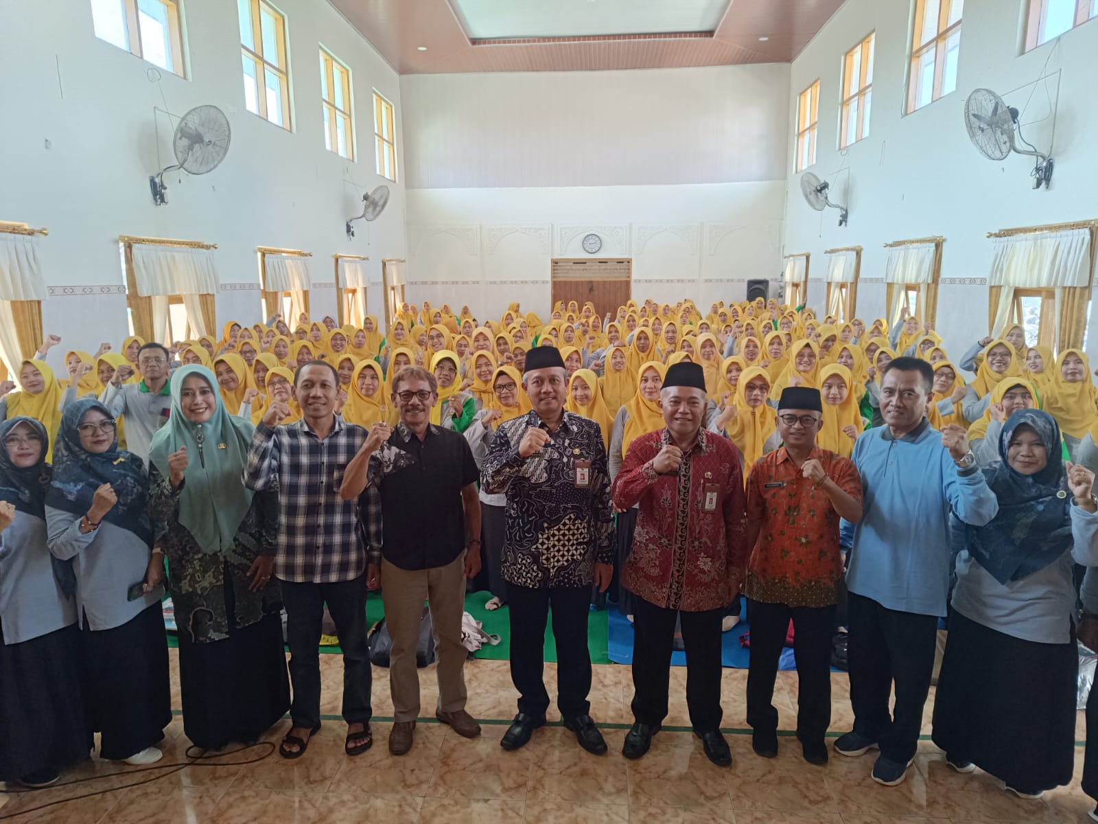 Pelatihan Menggambar, Mewarnai Bagi Guru Raudathul Athfal (RA) Se-Kab. Ngawi