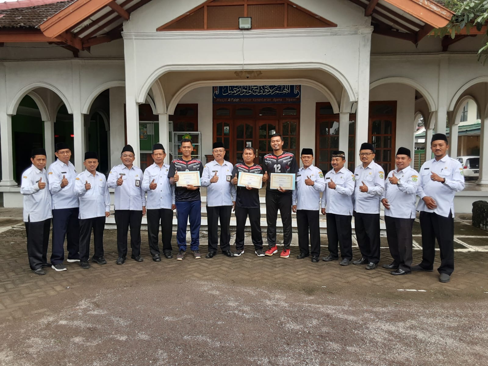 Pemberian Apresiasi ASN Berprestasi Di Kemenag Ngawi