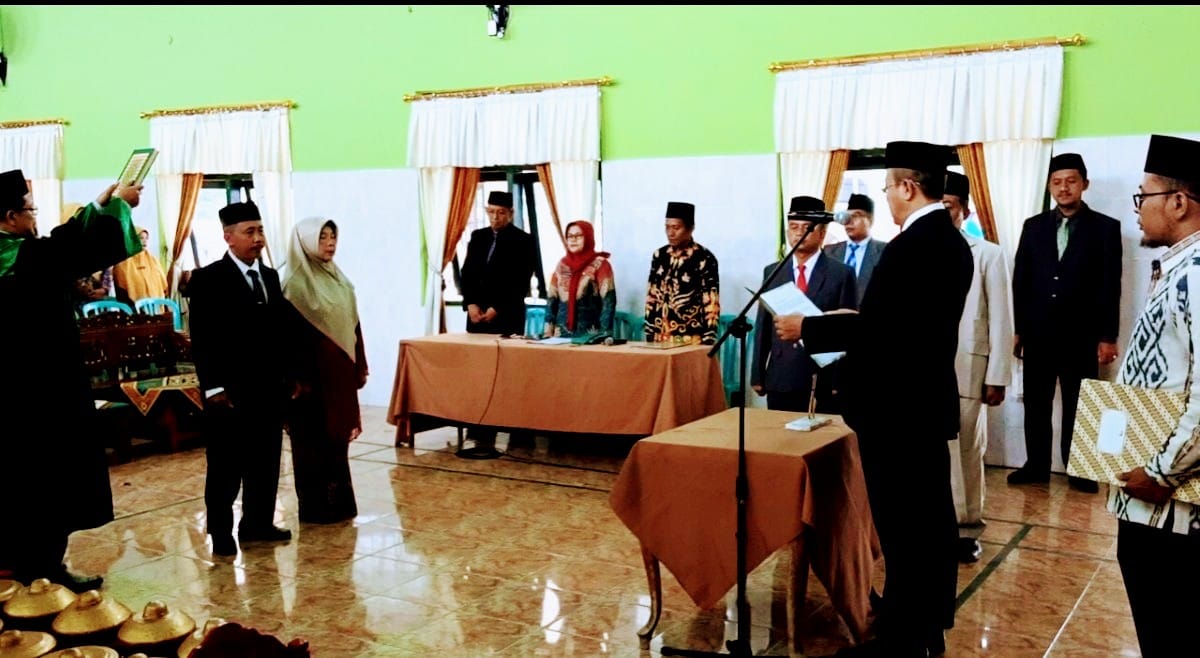 Pengukuhan Dan Pengambilan Sumpah Jabatan Pejabat Fungsional Pengawas Madrasah Di Kemenag Ngawi