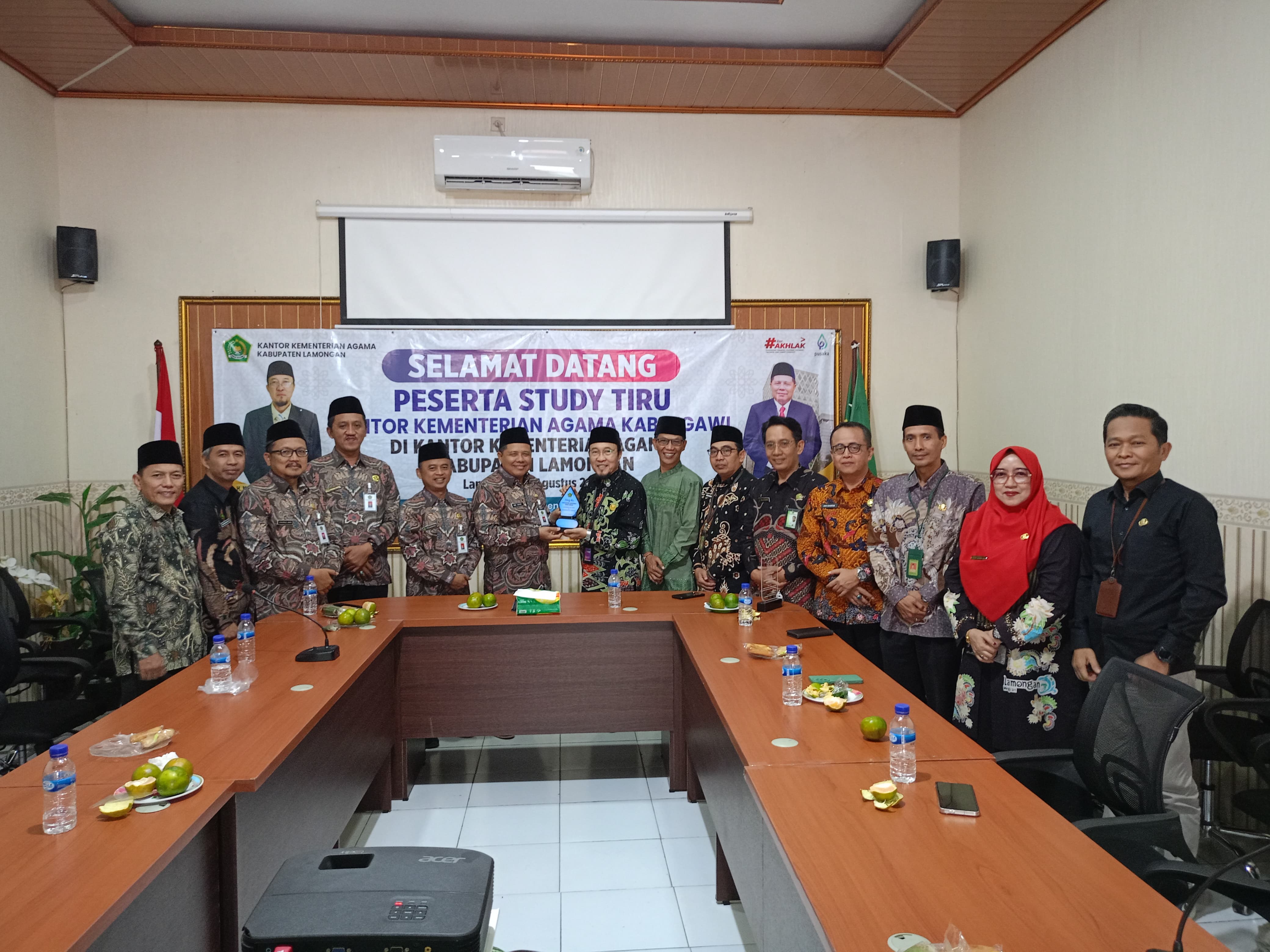 Kemenag Ngawi Kaji Langkah Efektif Percepatan Sertifikasi Wakaf di Kemenag Lamongan